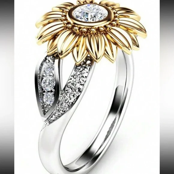 Sunflower Ring🌻 - Picture 3 of 3